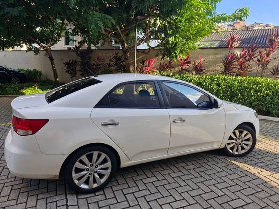 KIA CERATO 1.6 SX3 16V GASOLINA 4P MANUAL